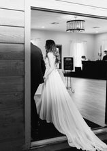 Load image into Gallery viewer, Allure &#39;9573&#39; size 8 used wedding dress back view on bride
