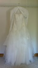 Load image into Gallery viewer, Alfred Angelo &#39;2310C&#39; - alfred angelo - Nearly Newlywed Bridal Boutique - 1
