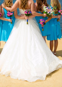Enzoani 'BT 13-29' size 14 used wedding dress back view on bride