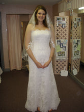 Load image into Gallery viewer, San Patrick &#39;White&#39; size 12 used wedding dress front view on bride
