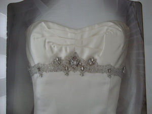 Rivini 'Etoile' size 2 used wedding dress front view close up
