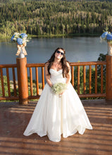 Load image into Gallery viewer, Wtoo &#39;Mimi 15828&#39; size 10 used wedding dress front view on bride
