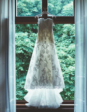 Load image into Gallery viewer, Enzoani &#39;Blue&#39; size 4 used wedding dress front view on hanger
