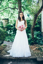 Load image into Gallery viewer, Enzoani &#39;Blue&#39; size 4 used wedding dress front view on bride
