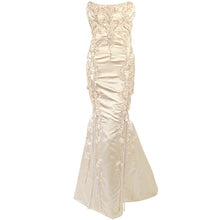 Load image into Gallery viewer, Carolina Herrera &#39;Beaded Floral&#39; size 6 used wedding dress front view
