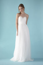 Load image into Gallery viewer, Love, Yu &#39;Calla&#39; - Love, Yu - Nearly Newlywed Bridal Boutique - 1
