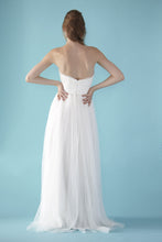 Load image into Gallery viewer, Love, Yu &#39;Calla&#39; - Love, Yu - Nearly Newlywed Bridal Boutique - 2
