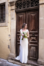 Load image into Gallery viewer, Suzanne Neville &#39;The Regency&#39; size 4 used wedding dress front view on bride
