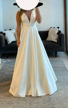 Load image into Gallery viewer, Jenny Yoo &#39;2822B&#39; wedding dress size-06 NEW

