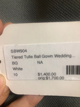 Load image into Gallery viewer,  &#39;BALLROOM&#39; wedding dress size-08 NEW
