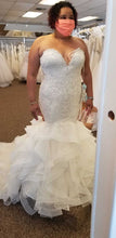 Load image into Gallery viewer, Morilee &#39;8282&#39; wedding dress size-16 PREOWNED
