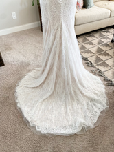 Load image into Gallery viewer, Rivini &#39;Harlow&#39; wedding dress size-08 NEW
