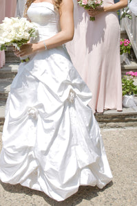 Richard Glasgow 'Meghann' size 4 used wedding dress side view on bride