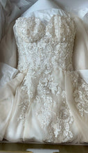 Load image into Gallery viewer, Galia lahav &#39;Gia&#39; wedding dress size-06 PREOWNED
