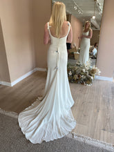 Load image into Gallery viewer, Alexandra Grecco &#39;Colette&#39; wedding dress size-04 NEW
