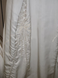 Carolina Herrera 'Custom' size 10 used wedding dress view of body of dress