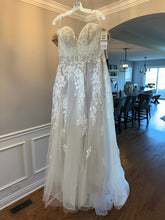 Load image into Gallery viewer, Galina Signature &#39;SWG834 &#39; wedding dress size-12 NEW
