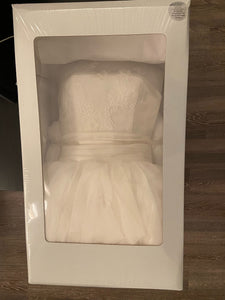 Vera Wang White 'White by Vera Wang Lace Illusion Wedding Dress, VW351315' wedding dress size-06 PREOWNED