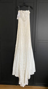 Nicole Miller 'Madison KA1003' wedding dress size-06 NEW