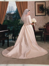 Load image into Gallery viewer, Catherine Puget, Paris &#39;Clemence 4737&#39; wedding dress size-12 PREOWNED
