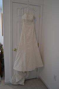 Oleg Cassini 'Strapless Brocade' size 4 new wedding dress front view on hanger