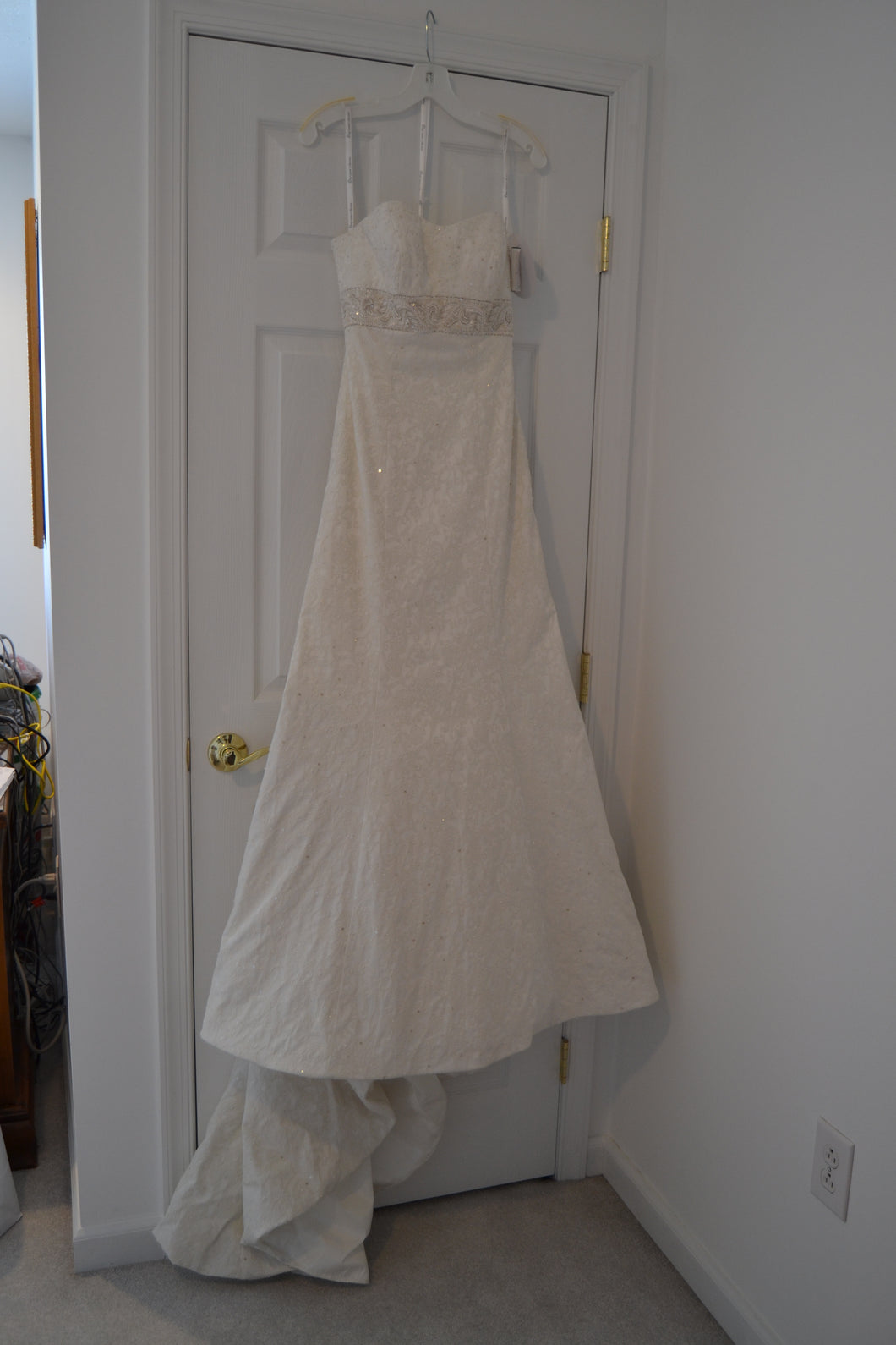 Oleg Cassini 'Strapless Brocade' size 4 new wedding dress front view on hanger