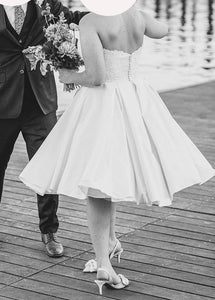 Modern Trousseau 'unknown ' wedding dress size-10 PREOWNED