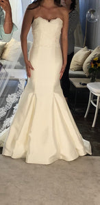 Sareh Nouri 'Paulina' size 2 used wedding dress front view on bride