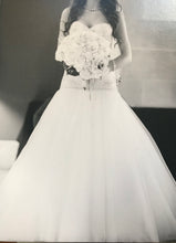 Load image into Gallery viewer, Kenneth Pool &#39;Gloria&#39; size 8 used wedding dress front view on bride
