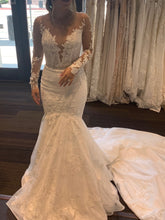 Load image into Gallery viewer, Viero &#39;Ximena&#39; wedding dress size-00 NEW
