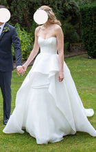 Load image into Gallery viewer, Maggie Sottero &#39;755 BIANCAMARIE&#39; wedding dress size-04 PREOWNED
