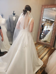 Monica Loretti  'Corseted Ballgown ' wedding dress size-04 NEW
