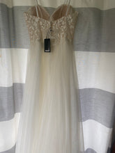 Load image into Gallery viewer, JUSTIN ALEXANDER &#39;88044&#39; wedding dress size-06 NEW
