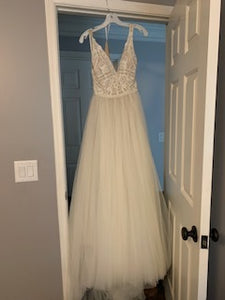 Allure Bridals '9552' wedding dress size-02 NEW