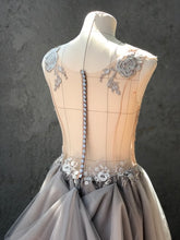 Load image into Gallery viewer, Creature of Habit &#39;Custom Tulle&#39; size 6 new wedding dress back view close up
