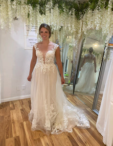 Winnie Couture 'Meridel 3292' wedding dress size-04 NEW