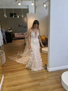 Riki Dalal 'Nicole' wedding dress size-04 NEW