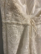 Load image into Gallery viewer, Sottero and Midgley &#39;Not applicable &#39; wedding dress size-00 PREOWNED
