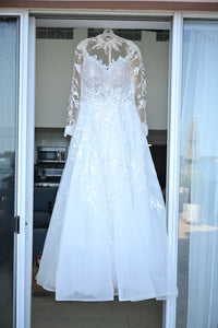 Kashi Couture 'Custom Made' wedding dress size-18 PREOWNED