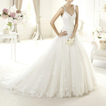 Load image into Gallery viewer, Pronovias &#39;Uri&#39; size 6 new wedding dress front view on model
