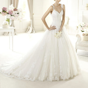 Pronovias 'Uri' size 6 new wedding dress front view on model