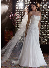 Load image into Gallery viewer, David&#39;s Bridal &#39;Chiffon Over Satin&#39; size 4 new wedding dress front view on model
