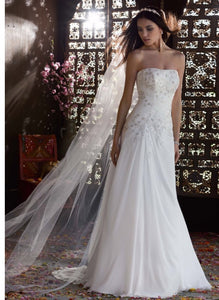 David's Bridal 'Chiffon Over Satin' size 4 new wedding dress front view on model