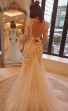 Load image into Gallery viewer, Calle Blanche &#39;Scarlett&#39; wedding dress size-06 SAMPLE
