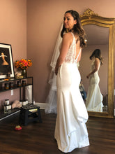 Load image into Gallery viewer, Sarah Seven &#39;Easton&#39; wedding dress size-02 NEW
