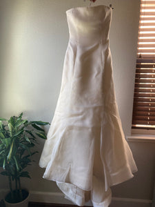 Vera Wang 'NA' wedding dress size-02 PREOWNED
