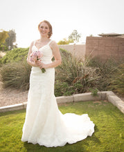 Load image into Gallery viewer, Demetrios &#39;98241&#39; size 6 used wedding dress front view on bride
