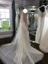Load image into Gallery viewer, Enaura &#39;Skyler&#39; wedding dress size-06 NEW
