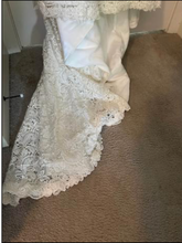 Load image into Gallery viewer, Henry roth &#39;Henry Roth Kleinfelds &#39; wedding dress size-24 PREOWNED
