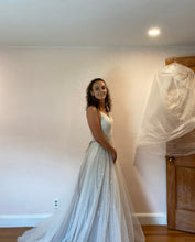 Load image into Gallery viewer, Willowby &#39;53714R&#39; wedding dress size-02 NEW
